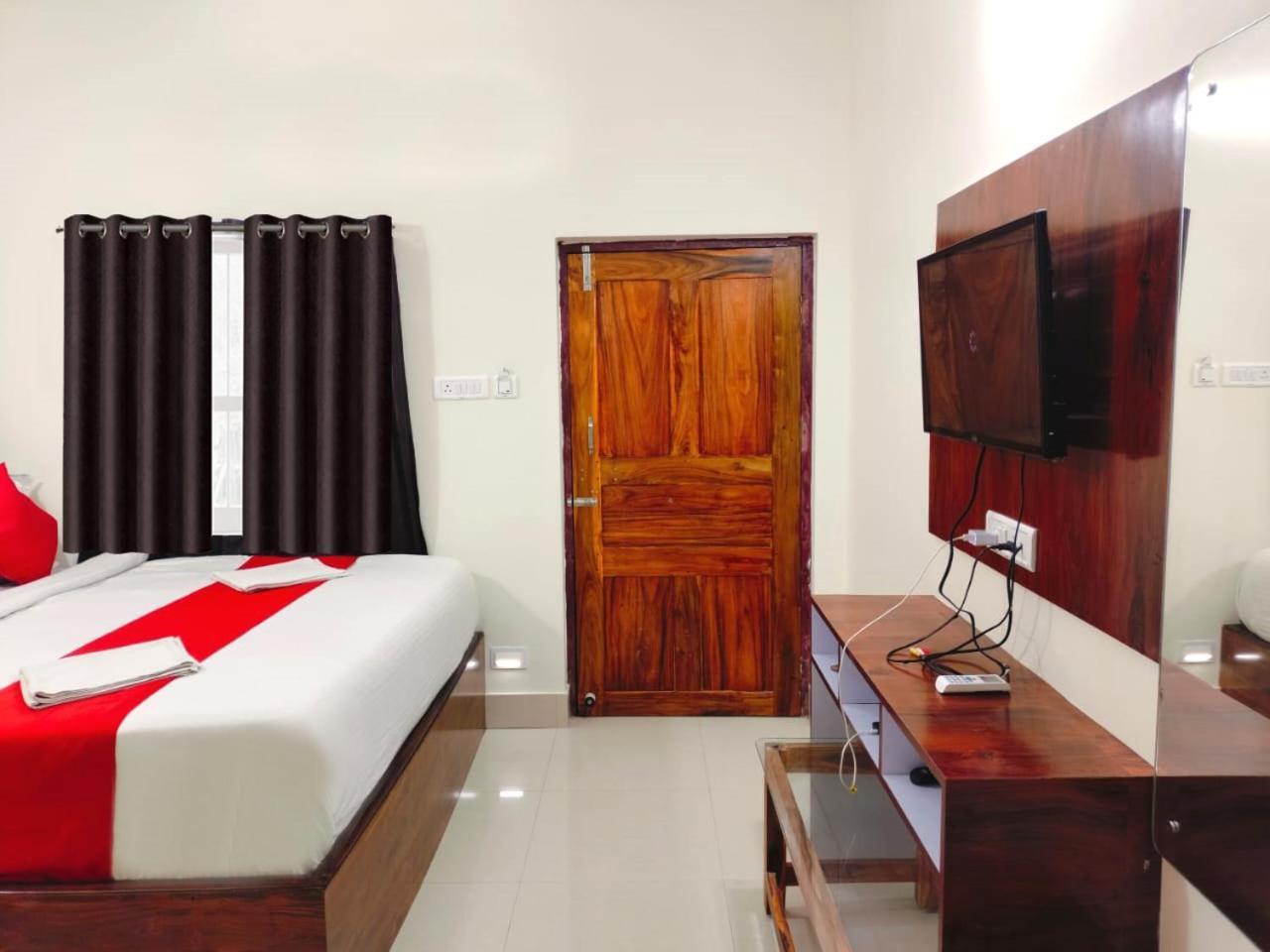 Hotel Sea Gold Puri Exterior photo